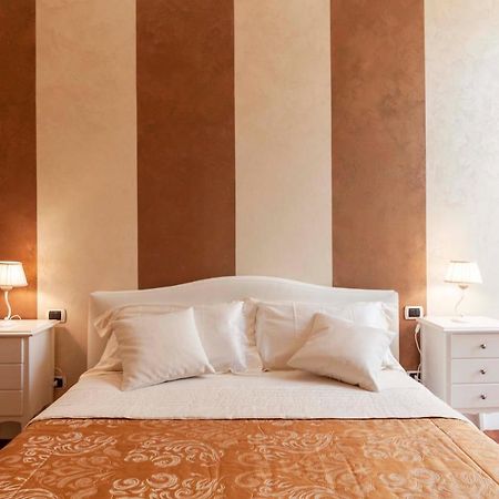 Sant'Arpino 26 - Elegant Flats In Naplesアパートメント エクステリア 写真
