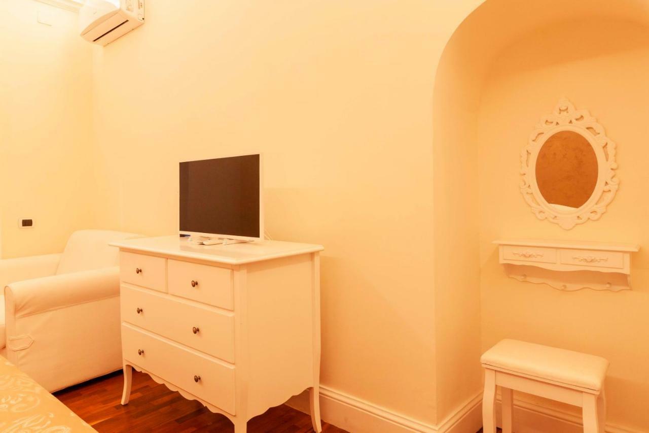 Sant'Arpino 26 - Elegant Flats In Naplesアパートメント エクステリア 写真